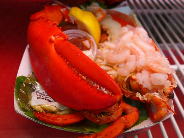 フィッシャーマンズワーフのシーフードは白ワインとの相性抜群。