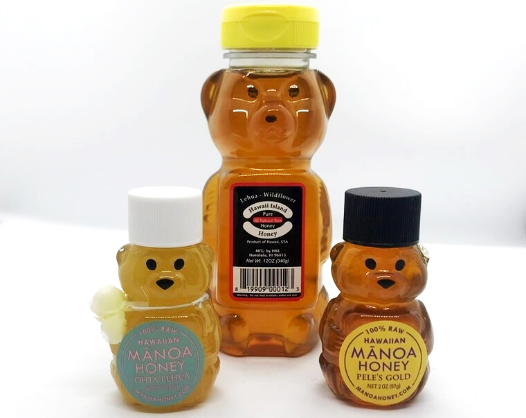 クマの形がかわいいハチミツはプラスティックなので割れる心配がありません。<br />
ハワイアイランドハニー（340グラム）各種＄9.79〜<br />
マノア・ハニーカンパニー　ハチミツ各種＄3.80〜