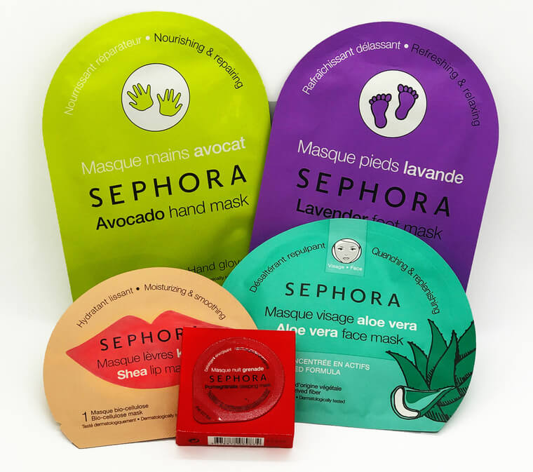 カラフルな色使いが楽しい各種マスクは＄3.00〜。（アラモアナセンター／セフォラ）