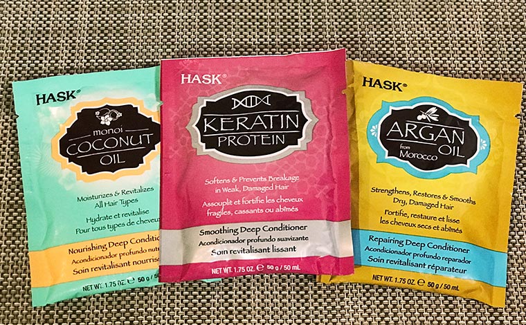 1袋50gと少量なので旅行にも持ち歩きやすいサイズです。HASKのヘアマスク1袋＄1.89（ターゲットにて）<br />
