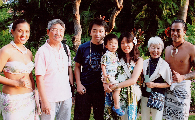 いつもご主人様のご両親と一緒に、親子三世代でバケーションへ。家族の絆も一層、深まります