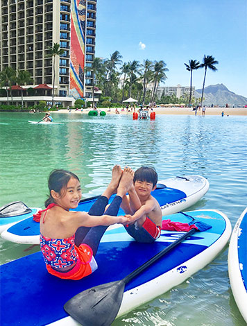 写真提供：サップヨガ／ワイキキ・ビーチ・アクティビティ