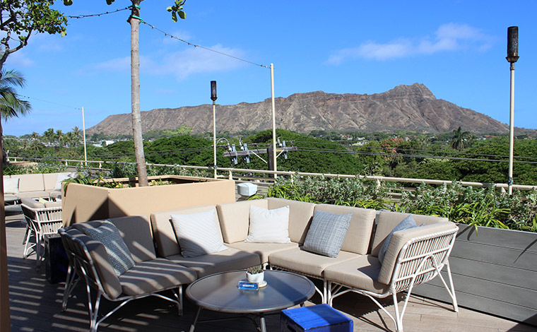 写真提供：DECK. at Queen Kapiolani Hotel