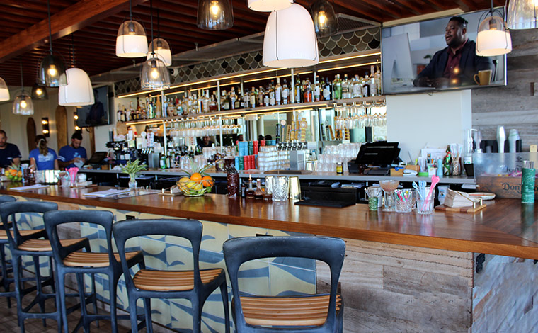 写真提供：DECK. at Queen Kapiolani Hotel