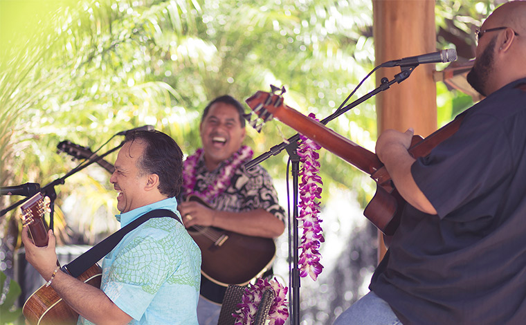 ウェルドン・ケカウオハ<br />
写真提供：Kani Ka Pila Grille