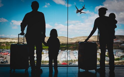 空港のサービスを上手に活用！お子様連れも安心な搭乗前の旅支度