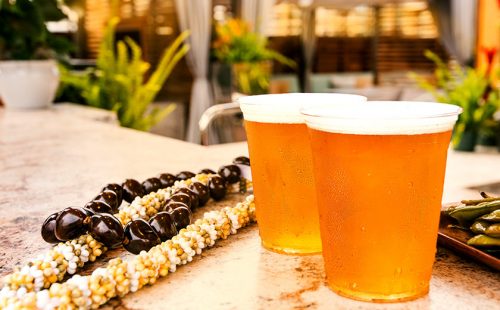日本でも南国気分で乾杯！ 話題の「ハワイ地ビール」をお土産に
