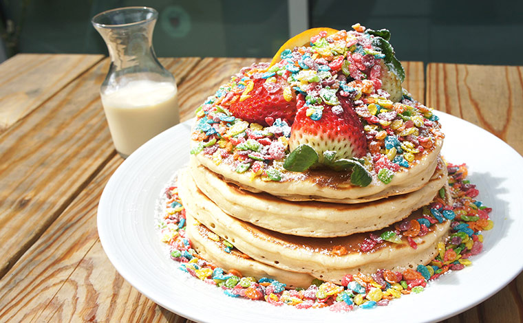 ‘MILK N' CEREAL’　PANCAKES 　$13
