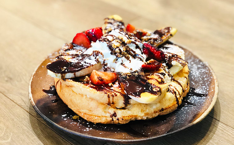 Banana Souffle Pancake  $17