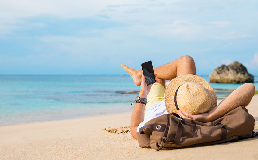 スマホでハワイ旅行を快適に。入れておきたいおすすめ便利アプリ9選