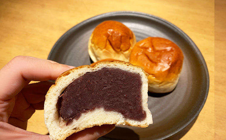 グルメサイトの「パン EAST 百名店 2020」にも選ばれた「守谷製パン店」のあんぱん