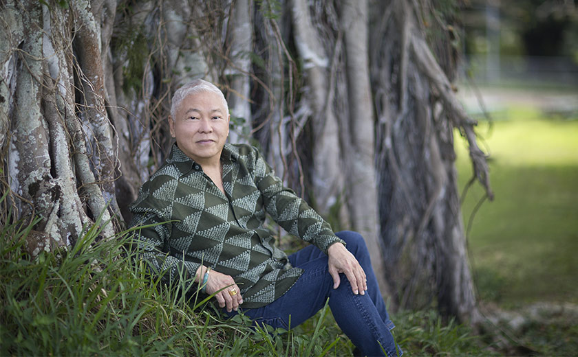 ローカルデザイナー　エイモス・コトモリ氏