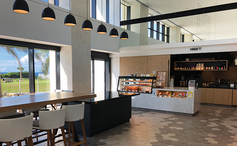 瀬底リゾート内にあるMRK’T「CHIM DON DON」カフェ