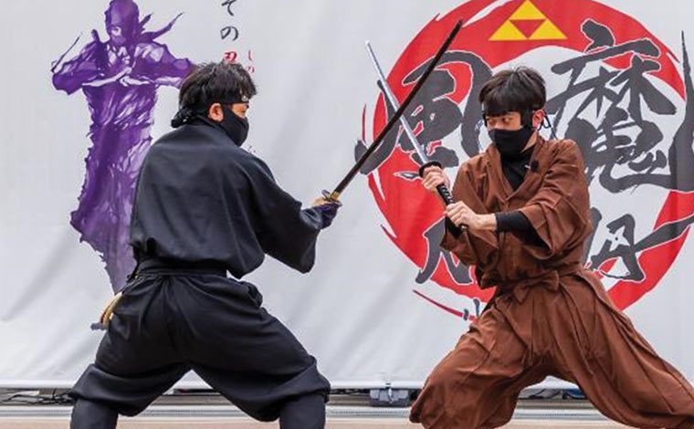小田原ちょうちんまつりの忍者ショー（写真提供：一般社団法人小田原市観光協会）