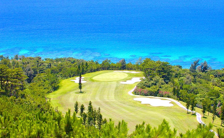 写真提供：ベルビーチゴルフクラブ