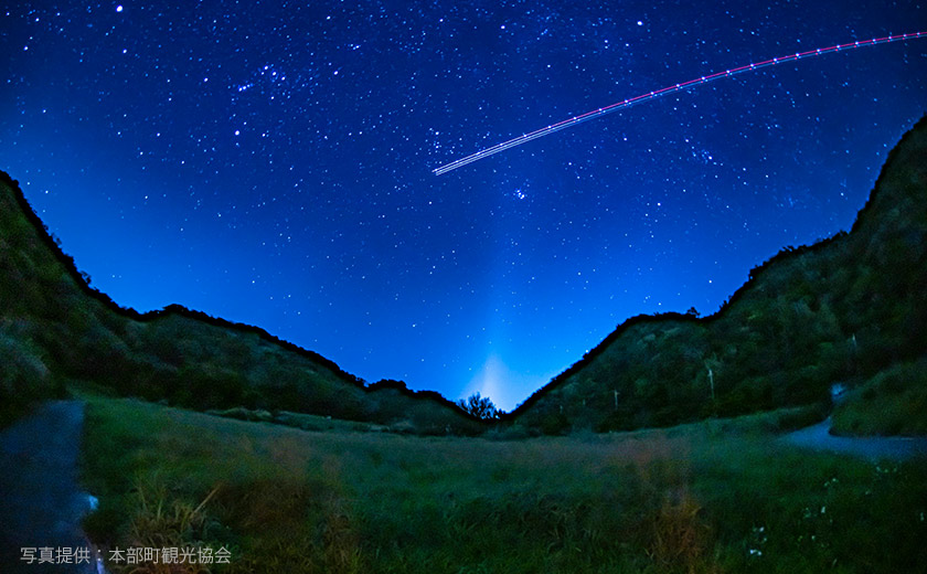 沖縄・瀬底島の夜は空を見上げて。星空案内人による解説付き
