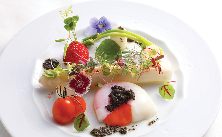 ホワイトアスパラ　庭園仕立て1,800円　写真提供：あじわい回転寿司 禅