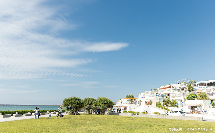 沖縄　ウミカジテラス