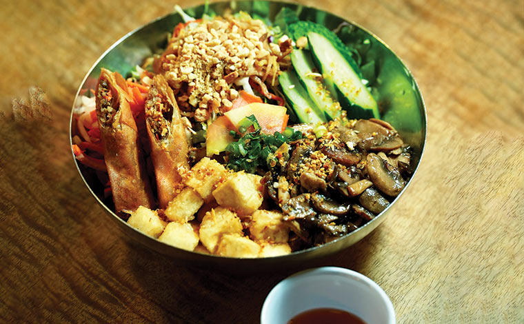 ブンチャイ　スープ付き　19ドル　写真提供：The Pig & The Lady