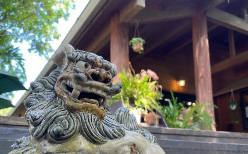 現地スタッフに聞いた、沖縄・瀬底リゾート周辺のグルメスポット＆やちむん工房巡り