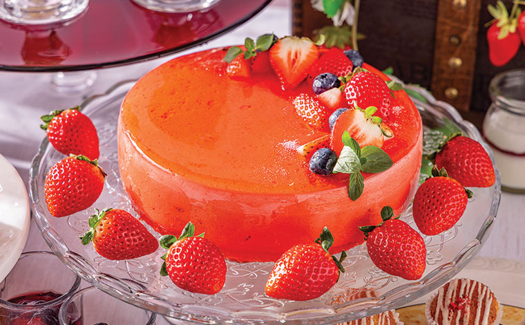 ストロベリーとライチムース（中国）写真提供：ヒルトン小田原リゾート＆スパ