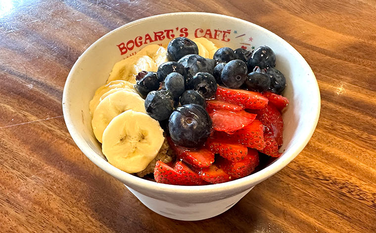 ボガーツカフェのアサイーボウル