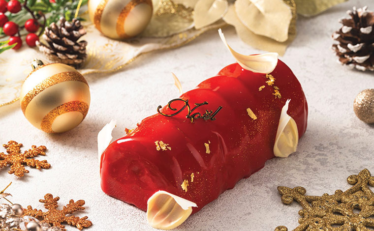 ブッシュドノエル　ルージュチョコレート　5,000円（6号 / 直径18㎝）<br />
写真提供：ヒルトン沖縄瀬底リゾート