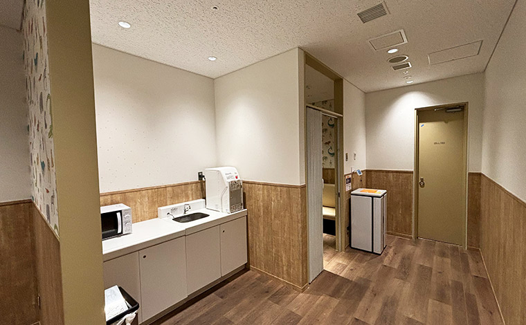 清潔感があり設備が整っているベビールームが各エリアに設置　<br />
写真提供：関西エアポート