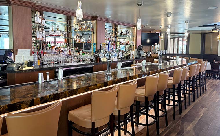 お肉を満喫できるテイスト・オブ・ニューヨーク（83.95ドル）<br />
写真提供：ウルフギャング・ステーキハウス