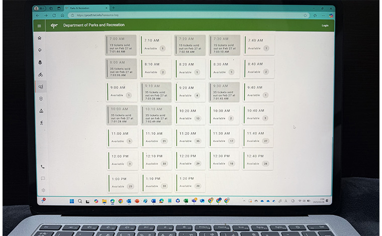 訪問日48時間前のハワイ時間午前7時からオンライン予約が可能