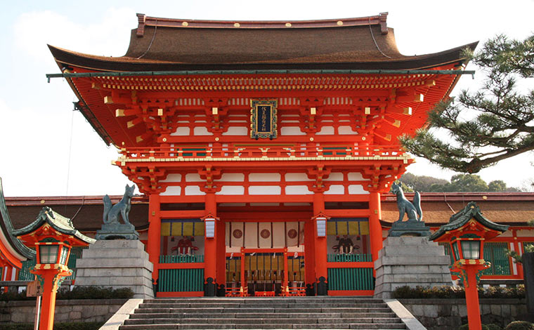 写真提供：伏見稲荷大社