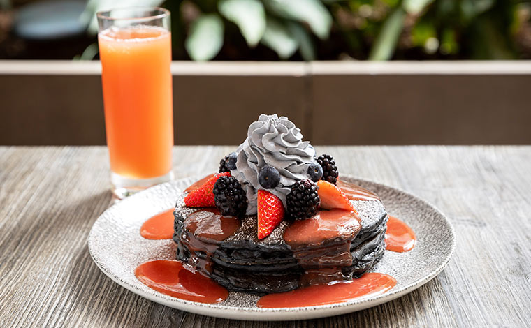 バサルト特製チャコールパンケーキ