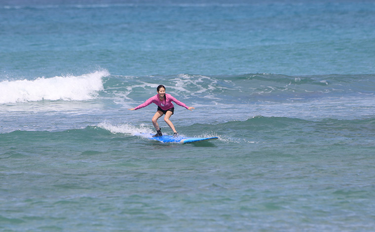 写真提供：ハンズ・ヒーデマン・サーフスクール