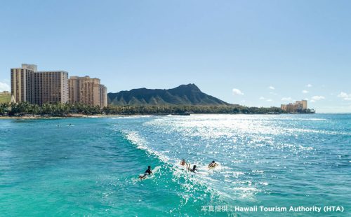 ハワイ・ワイキキで楽しめる朝活プラン4選 アサイーボウル、朝ヨガ、コーヒー、サーフィン