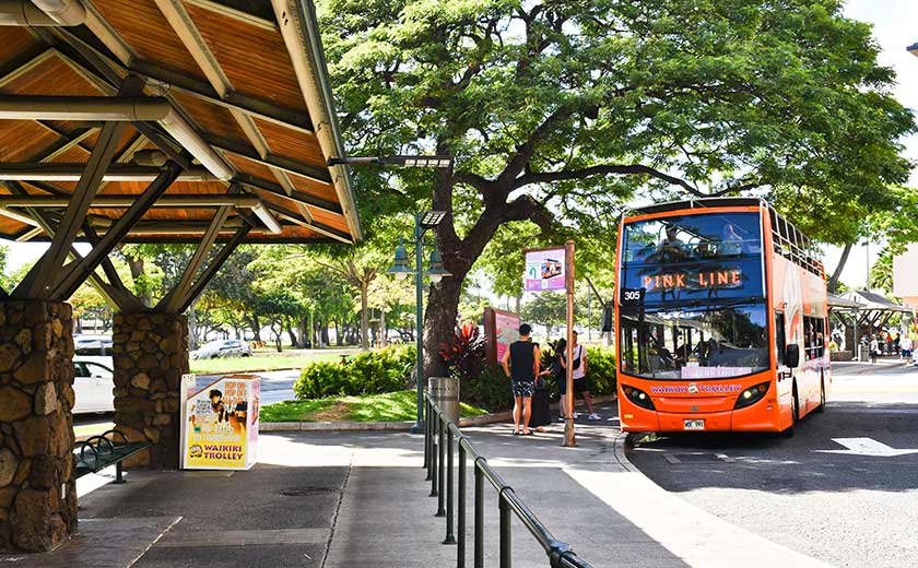 ハワイ・ワイキキ内の移動完全ガイド：トロリー