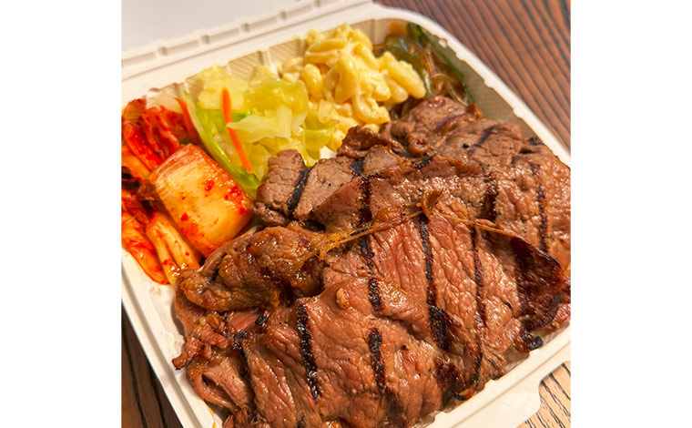 BBQビーフのプレート（19.95ドル）<br />
写真提供：Me BBQ