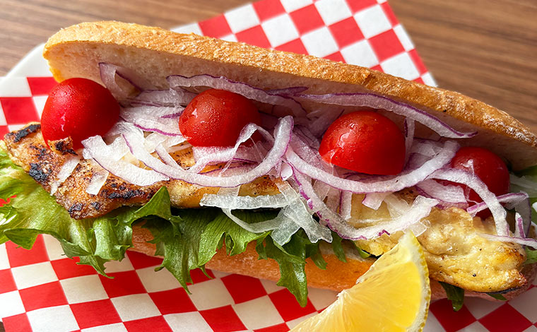 写真提供：Café・バル 優