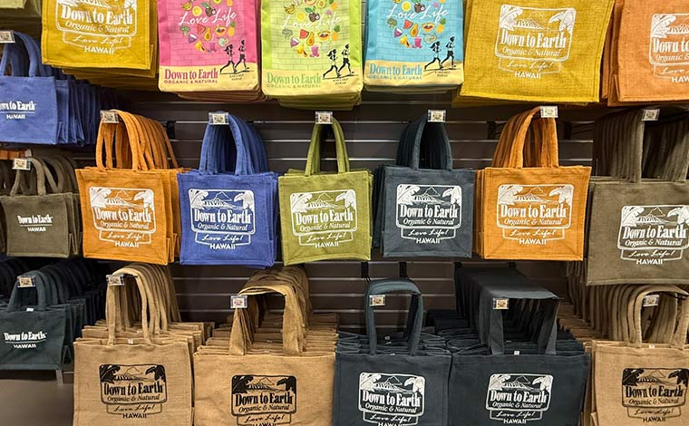 カラフルなジュートバッグ　XS11.59ドル～など豊富に揃う